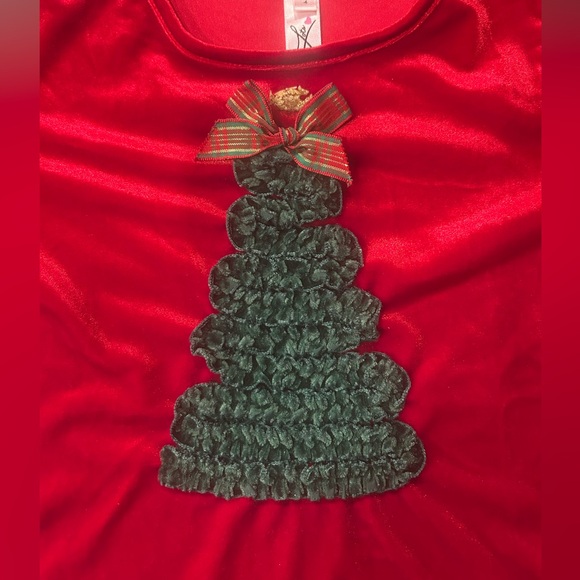 Girl’s Size 4 Stretchy Red Velvet Christmas Tree Shirt & Pants. - Picture 5 of 9